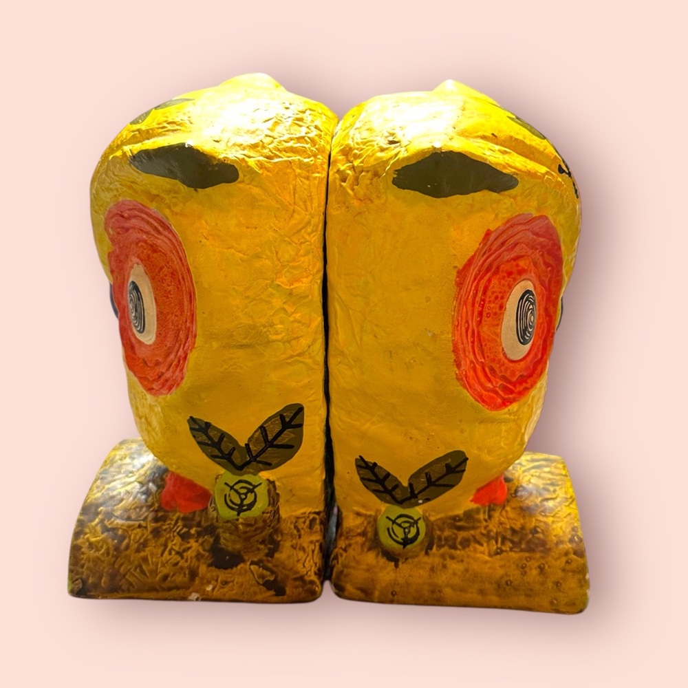 Whimsical Yellow and Orange Owl Bookends Decor Accents - Picture 2 of 12